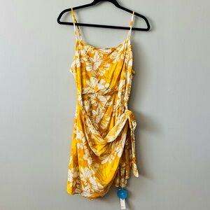 Cupshe Yellow & White Floral Asymmetrical Sundress